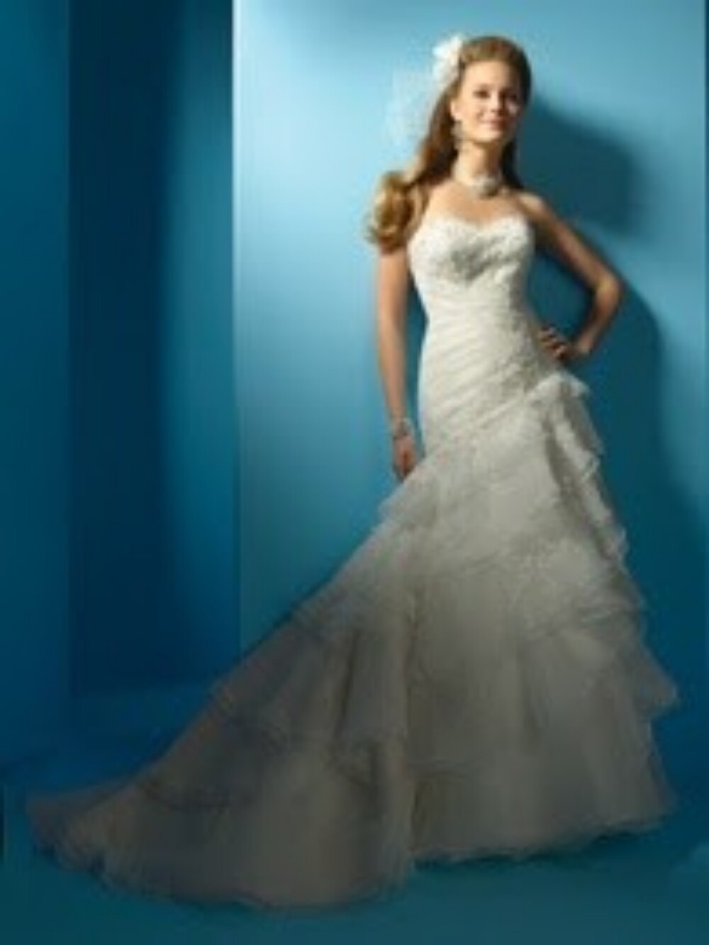 Alfred Angelo Cream Strapless Lace Wedding Dress with Modern Fit